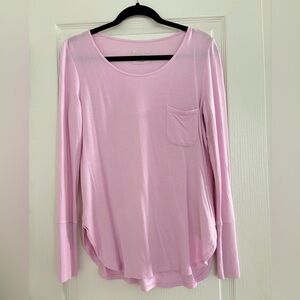 Lilly Kerah long sleeve tee size small